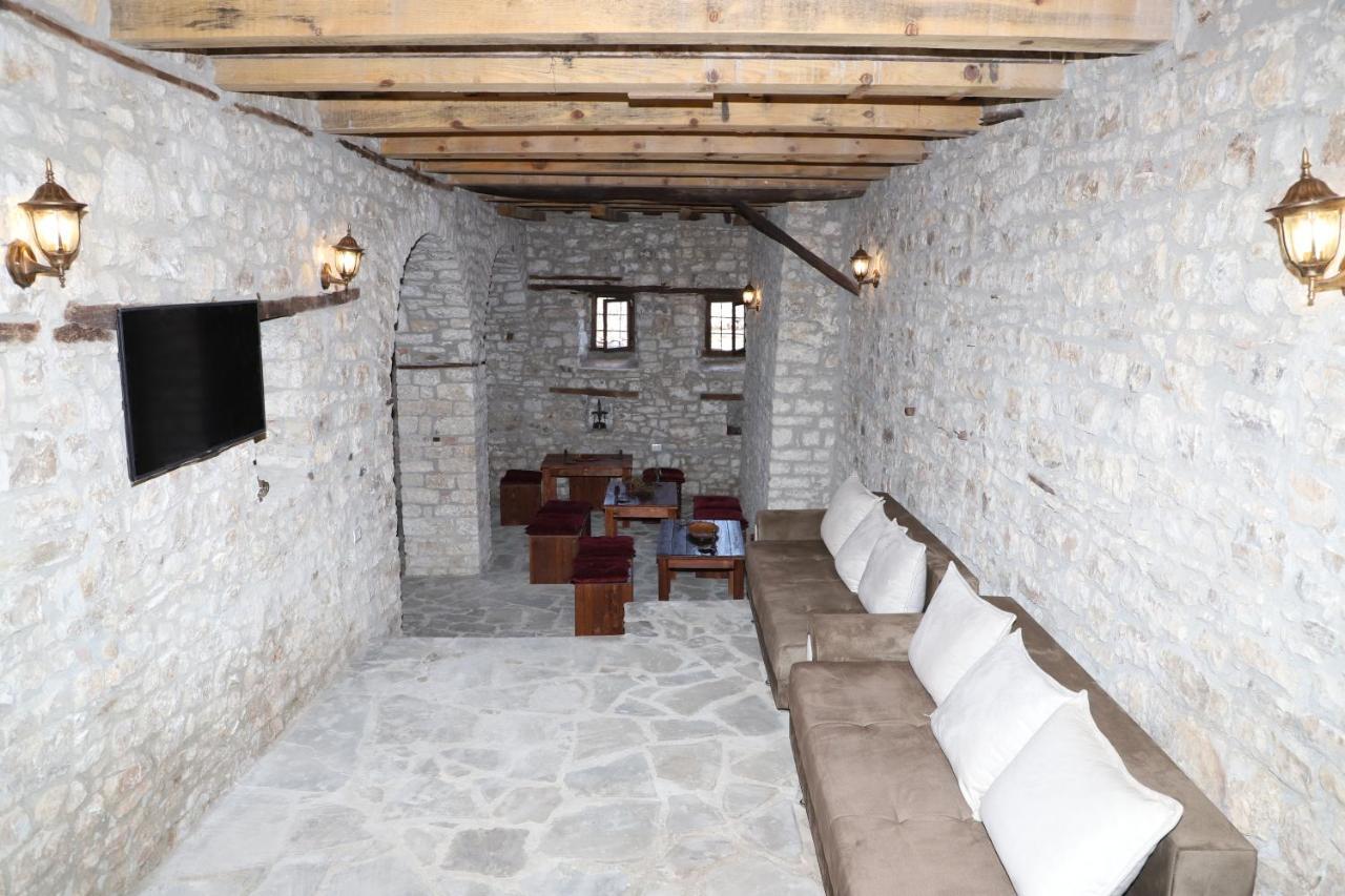 Villa Athina In Berat Castle - Since 1741 エクステリア 写真